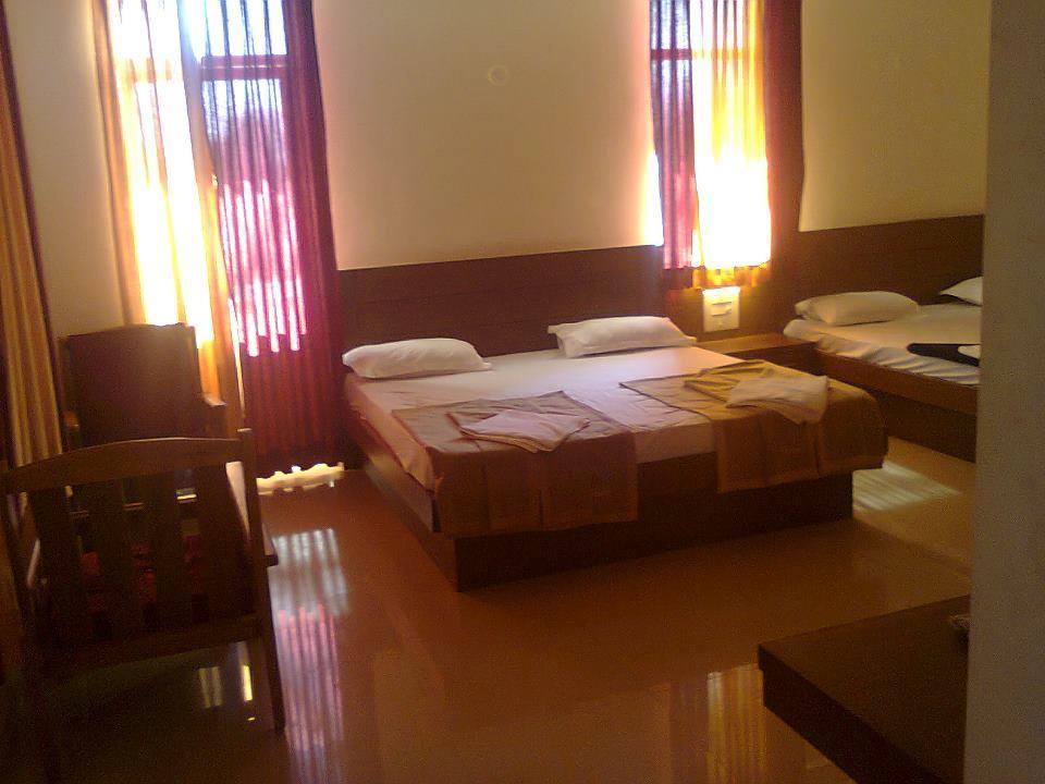 Suprabha Residency Villa Kalasa Екстериор снимка